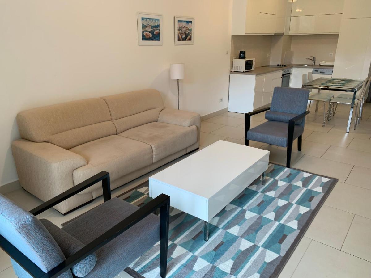 Lavender Bay Apartment B23 Котор Екстер'єр фото